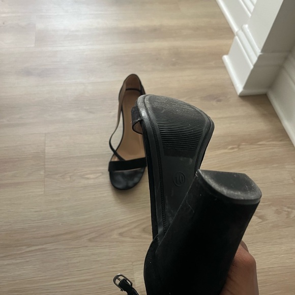 Simple black Nine West women’s heel size 10 fits 11 - Picture 3 of 3